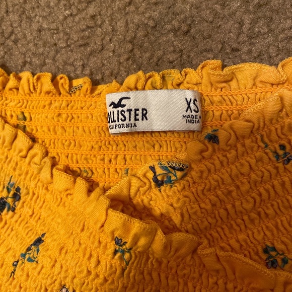 yellow hollister crop top - Picture 3 of 3